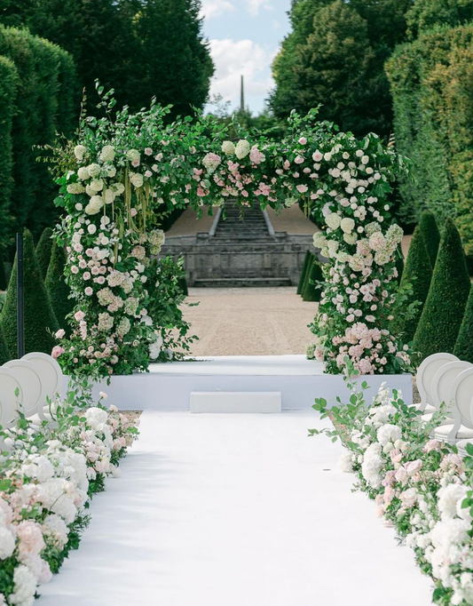 Choosing the Right Florist for Your Wedding: What to Look For